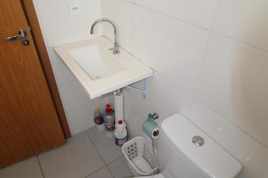 Banheiro de apartamento para alugar com 2 quartos, 48m² em Bom Retiro, São José dos Campos