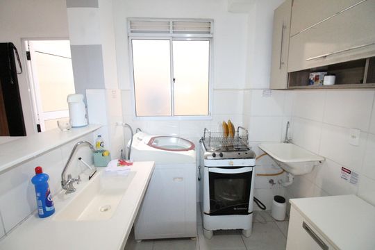 Cozinha de apartamento para alugar com 2 quartos, 48m² em Bom Retiro, São José dos Campos