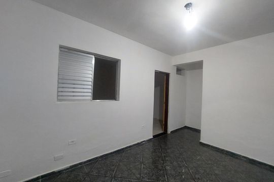 Sala de casa para alugar com 2 quartos, 78m² em Parque Colonial, São Paulo