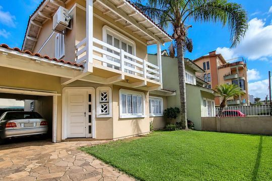 Fachada de casa para alugar com 5 quartos, 340m² em Salgado Filho, Gravataí