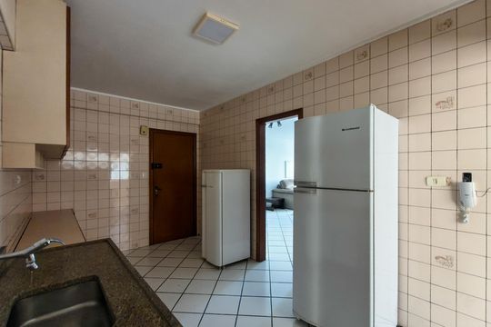 Cozinha  de apartamento para alugar com 3 quartos, 240m² em Canto do Forte, Praia Grande