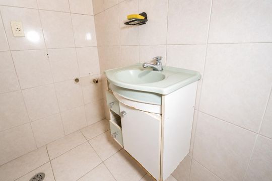 Banheiro de kitnet/studio à venda com 1 quarto, 30m² em Bela Vista, São Paulo