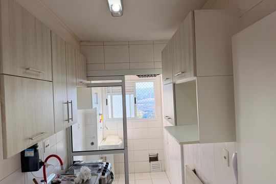 Cozinha de apartamento à venda com 2 quartos, 53m² em Ponte Grande, Guarulhos