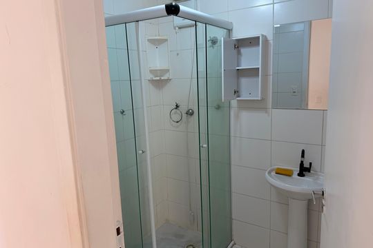 Banheiro de apartamento à venda com 2 quartos, 53m² em Ponte Grande, Guarulhos