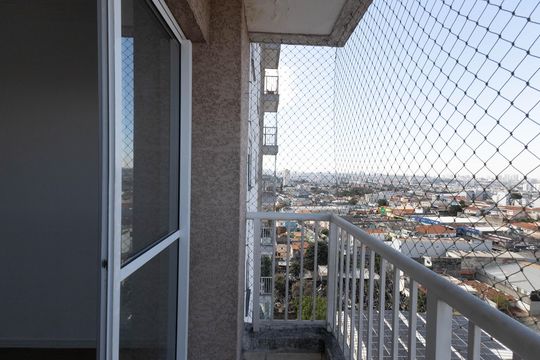 Varanda  de apartamento para alugar com 2 quartos, 47m² em Parque Vitoria, São Paulo