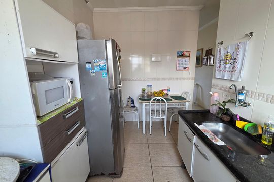 Cozinha de casa de condomínio para alugar com 1 quarto, 60m² em Parque das Americas, Praia Grande