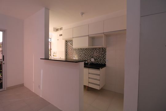Cozinha de apartamento à venda com 2 quartos, 46m² em Jacarepaguá, Rio de Janeiro
