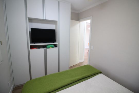 Quarto 1 de apartamento para alugar com 2 quartos, 58m² em Cidade São Francisco, São Paulo
