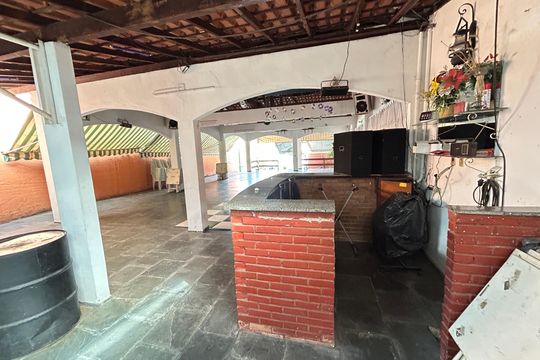 Churrasqueira de casa para alugar com 2 quartos, 400m² em Bento Ribeiro, Rio de Janeiro