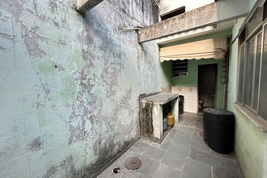 Área de Serviço de casa para alugar com 2 quartos, 400m² em Bento Ribeiro, Rio de Janeiro