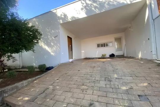 Área externa de casa para alugar com 3 quartos, 180m² em Chácara da Barra, Campinas