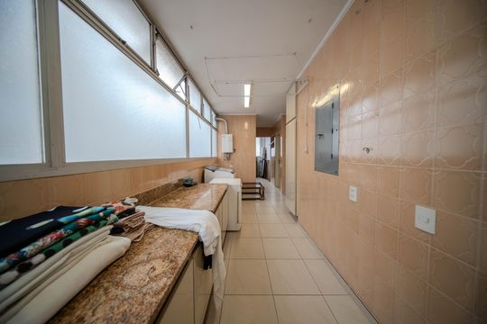 Área de Serviço de apartamento à venda com 4 quartos, 400m² em Bela Vista, São Paulo