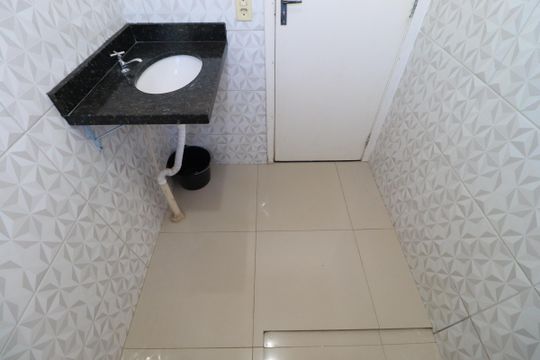 Banheiro  de apartamento para alugar com 2 quartos, 50m² em Jardim Florestan Fernandes, Ribeirão Preto