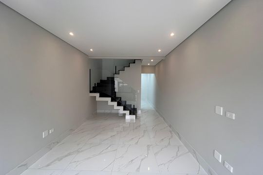 Casa à venda com 2 quartos, 90m² em Vila Campo Grande, São Paulo