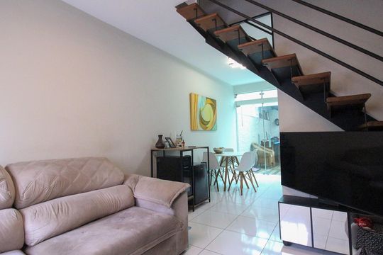Casa de Condomínio à venda com 2 quartos, 87m² em Vila Ema, São Paulo