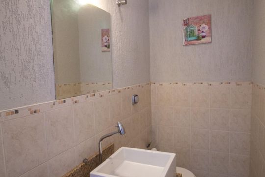 Lavabo  de casa de condomínio para alugar com 4 quartos, 235m² em Jardim Vera Cruz, Sorocaba