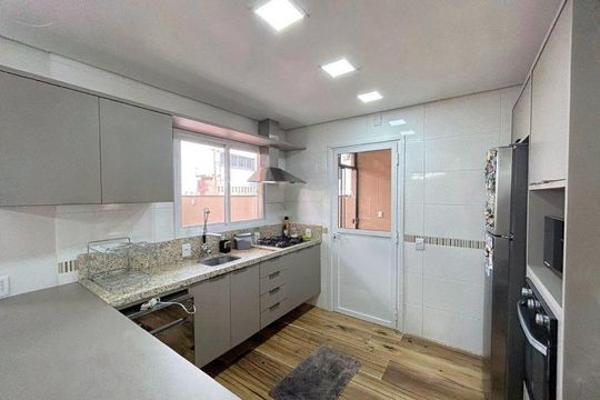 Cozinha de casa de condomínio para alugar com 3 quartos, 168m² em Hípica, Porto Alegre