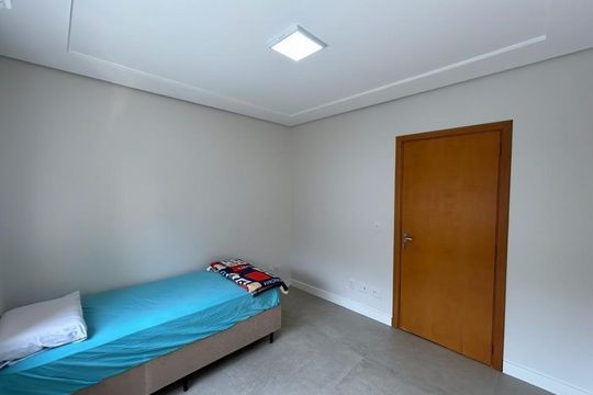 Quarto 1 de casa de condomínio para alugar com 3 quartos, 168m² em Hípica, Porto Alegre