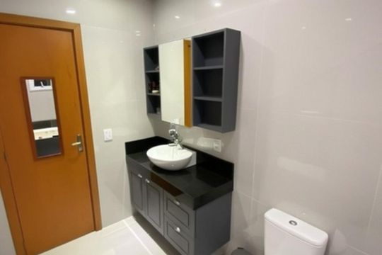 Banheiro 3 de casa de condomínio para alugar com 3 quartos, 168m² em Hípica, Porto Alegre