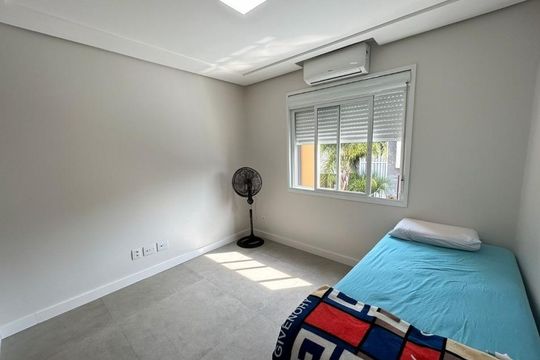 Quarto 1 de casa de condomínio para alugar com 3 quartos, 168m² em Hípica, Porto Alegre