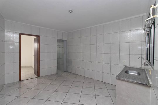Cozinha de casa para alugar com 2 quartos, 90m² em Vila Sabrina, São Paulo