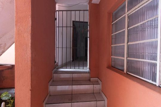 Entrada de casa para alugar com 2 quartos, 90m² em Vila Sabrina, São Paulo