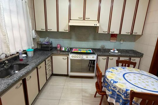Cozinha de casa à venda com 3 quartos, 203m² em Vila Irmaos Arnoni, São Paulo
