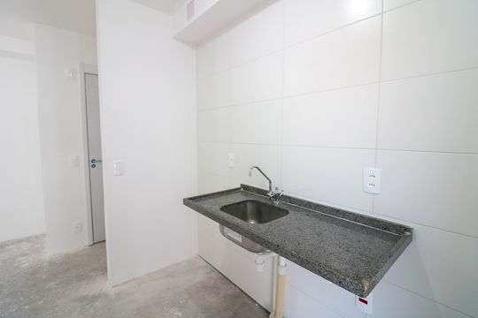 Cozinha de apartamento para alugar com 2 quartos, 54m² em Santo Amaro, São Paulo