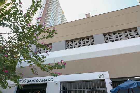 Fachada de apartamento para alugar com 2 quartos, 54m² em Santo Amaro, São Paulo