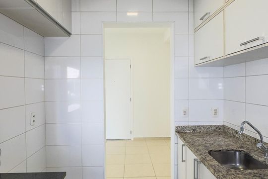 Cozinha e Área de Serviço de apartamento para alugar com 1 quarto, 45m² em Santo Amaro, São Paulo