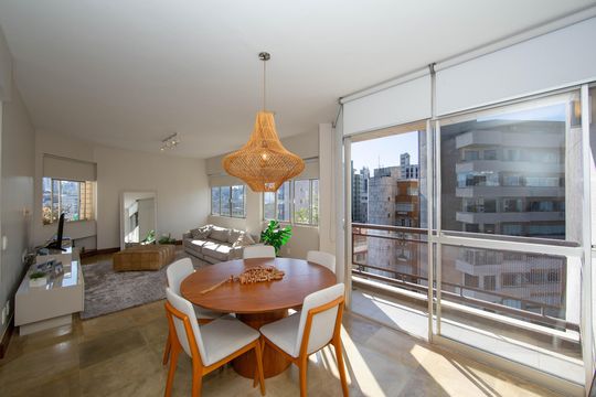 Apartamento à venda com 3 quartos, 110m² em Santo Antônio, Belo Horizonte