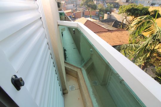 Varanda suiíte 1 de casa de condomínio à venda com 2 quartos, 68m² em Parque Boturussu, São Paulo