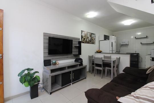 Sala de casa de condomínio à venda com 2 quartos, 68m² em Parque Boturussu, São Paulo
