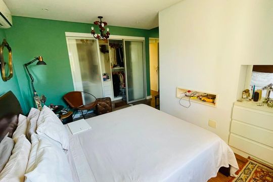 Quarto 1 de casa de condomínio para alugar com 4 quartos, 214m² em Jardim Barbacena, Cotia