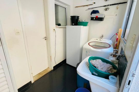 Área de Serviço de casa de condomínio para alugar com 4 quartos, 214m² em Jardim Barbacena, Cotia