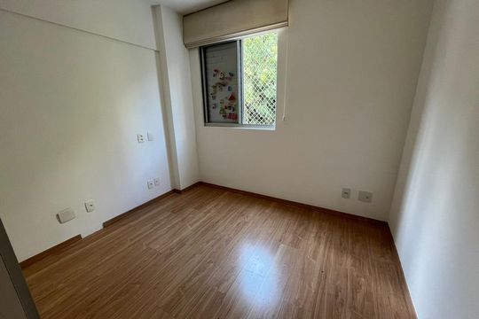 Quarto 2 de apartamento para alugar com 2 quartos, 60m² em Buritis, Belo Horizonte