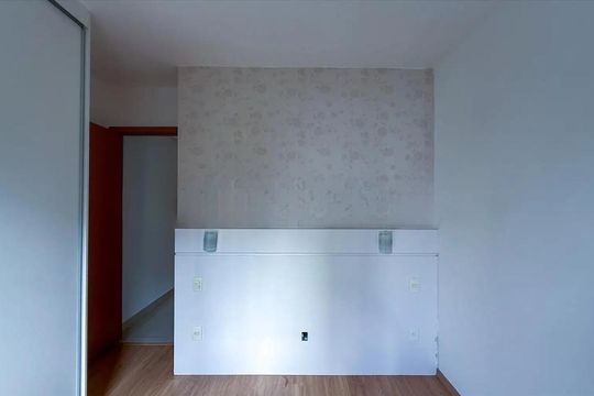 Quarto de apartamento para alugar com 2 quartos, 60m² em Buritis, Belo Horizonte