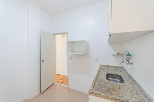 Cozinha de apartamento à venda com 2 quartos, 57m² em Tijuca, Rio de Janeiro