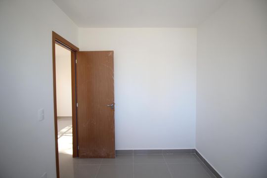 Quarto 2 de apartamento à venda com 2 quartos, 48m² em Jardim Itu, Porto Alegre