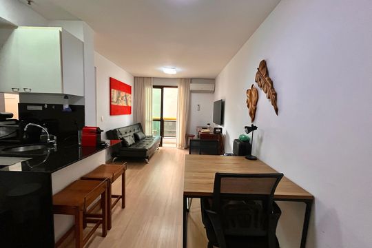 Sala  de apartamento à venda com 1 quarto, 40m² em Ipanema, Rio de Janeiro