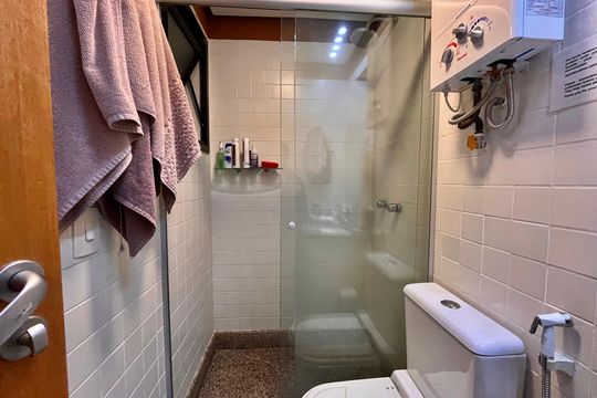 Banheiro  de apartamento à venda com 1 quarto, 40m² em Ipanema, Rio de Janeiro