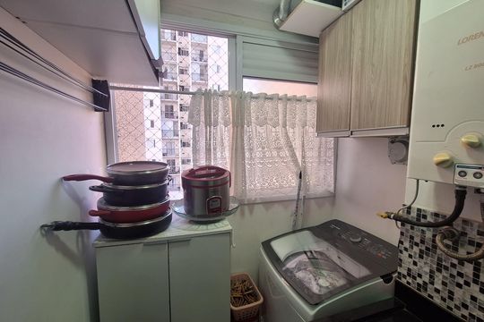 Área de Serviço de apartamento para alugar com 2 quartos, 48m² em Parque Jaçatuba, Santo André
