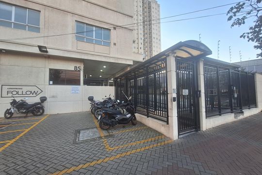 Fachada de apartamento para alugar com 2 quartos, 48m² em Parque Jaçatuba, Santo André