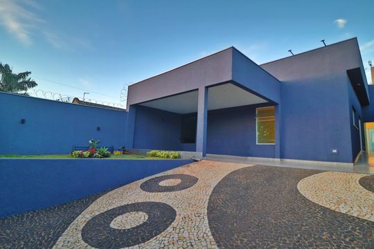 Varanda da Sala de casa para alugar com 3 quartos, 360m² em Daniel Fonseca, Uberlândia