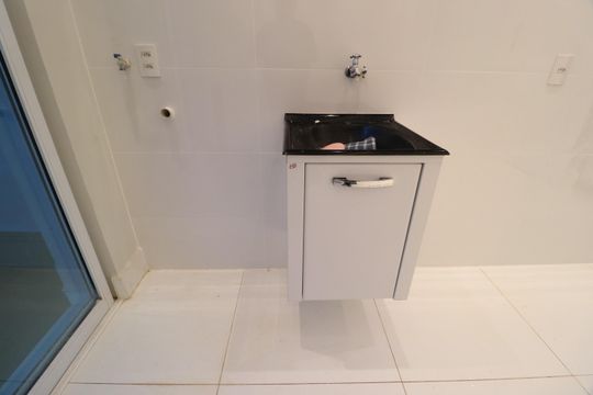 Cozinha e Área de Serviço de casa para alugar com 3 quartos, 360m² em Daniel Fonseca, Uberlândia