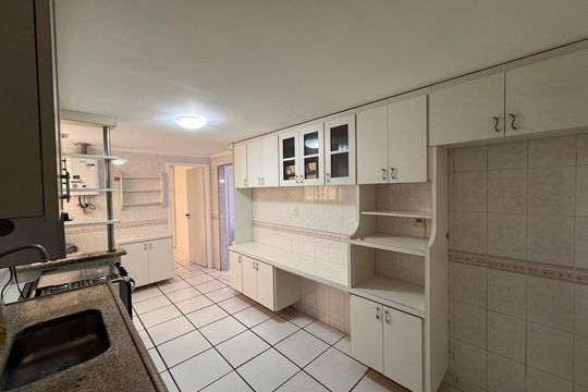Cozinha e Área de Serviço de apartamento para alugar com 2 quartos, 130m² em Recreio dos Bandeirantes, Rio de Janeiro