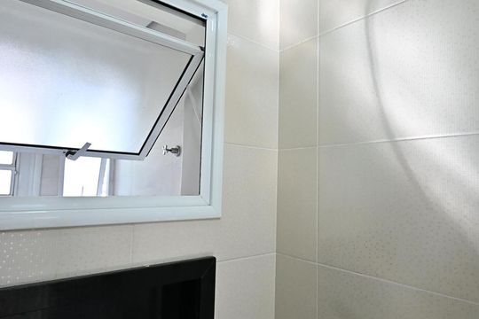 Banheiro de casa para alugar com 1 quarto, 48m² em Vila Sonia, São Paulo