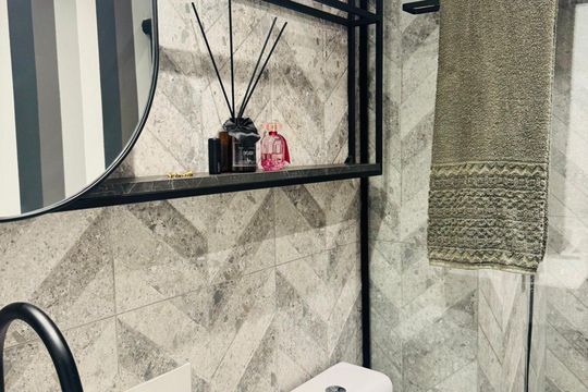 Banheiro de apartamento à venda com 2 quartos, 37m² em Vila Nova Conceição, São Paulo