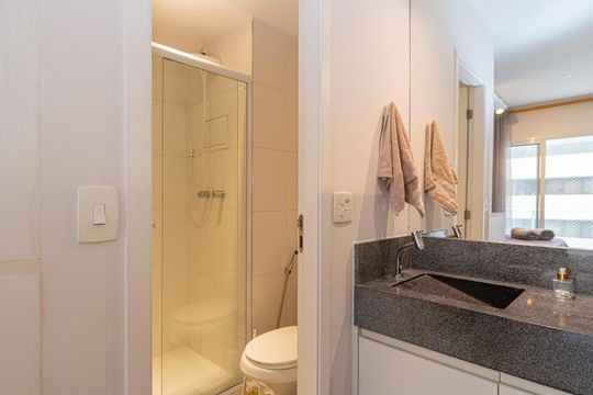 Banheiro de kitnet/studio à venda com 1 quarto, 35m² em Consolação, São Paulo