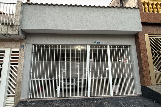 Fachada  de casa à venda com 2 quartos, 90m² em Jardim Eliana, Guarulhos